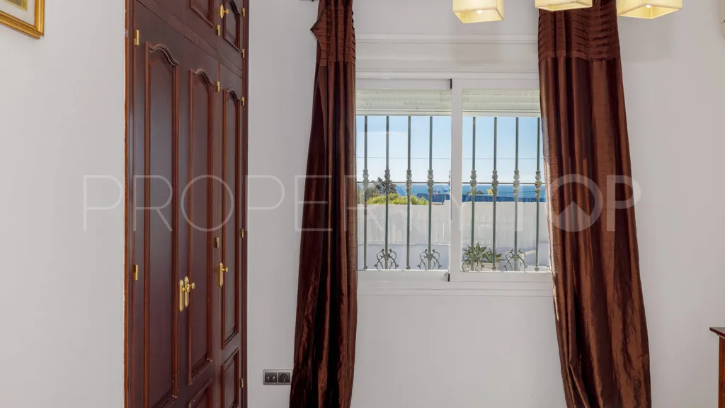 Estepona Golf chalet for sale