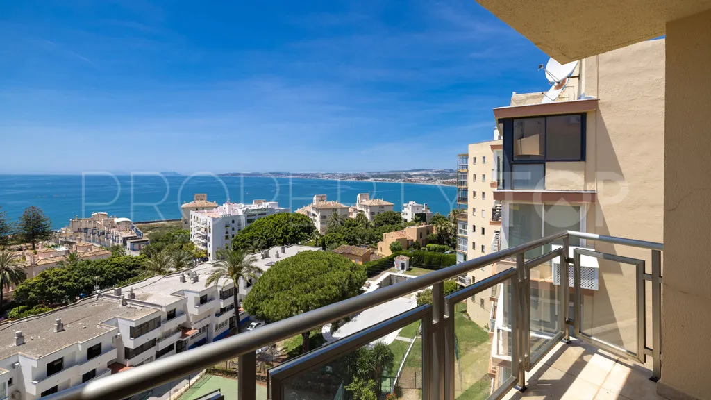 Se vende apartamento en Estepona Puerto de 3 dormitorios
