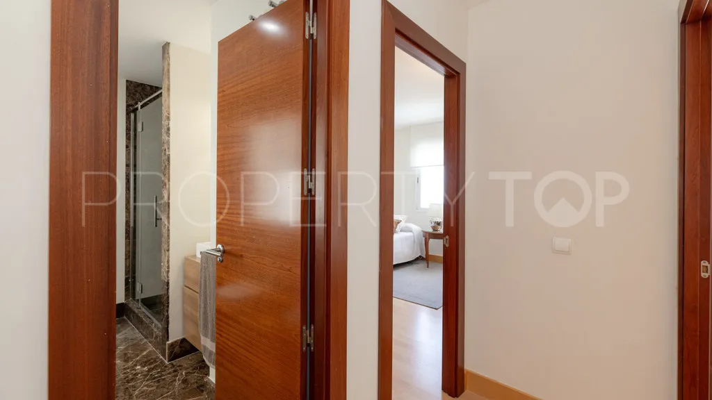 Se vende apartamento en Estepona Puerto de 3 dormitorios