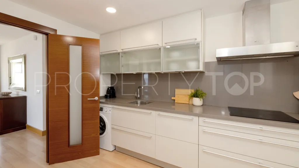 Se vende apartamento en Estepona Puerto de 3 dormitorios