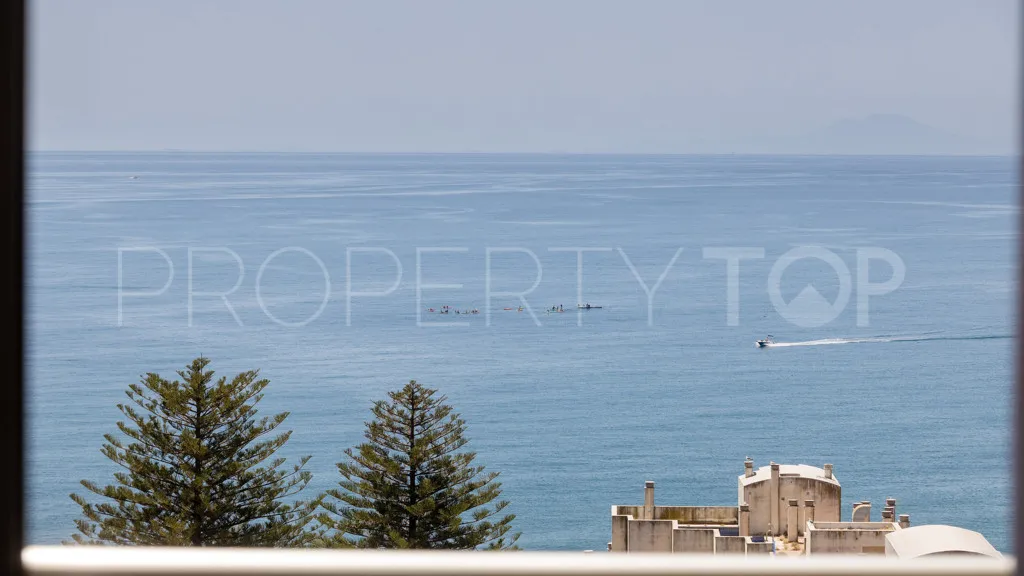 Se vende apartamento en Estepona Puerto de 3 dormitorios