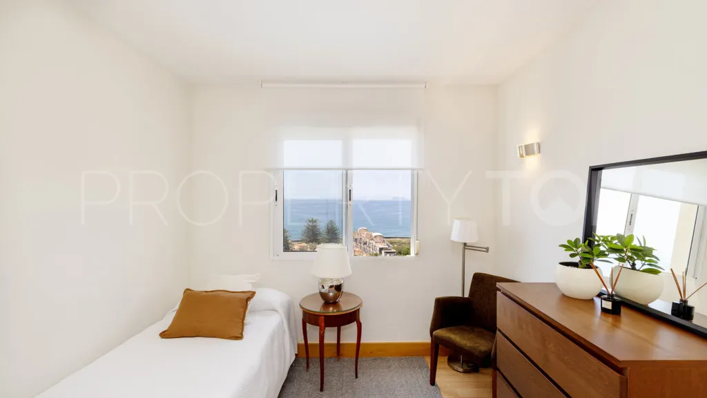 Se vende apartamento en Estepona Puerto de 3 dormitorios