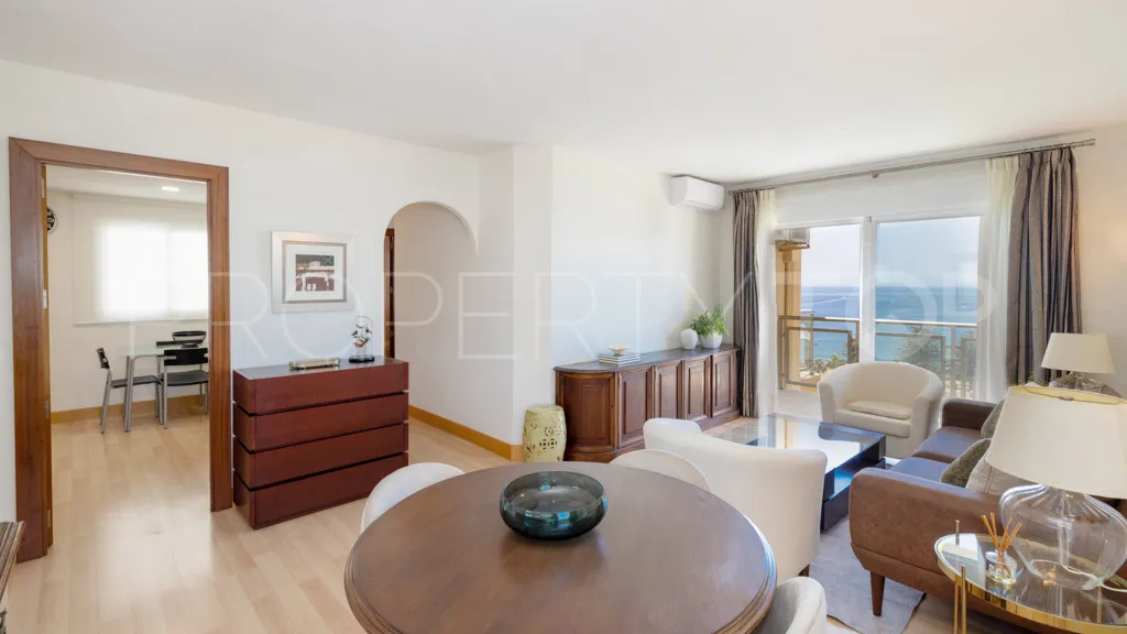 Se vende apartamento en Estepona Puerto de 3 dormitorios