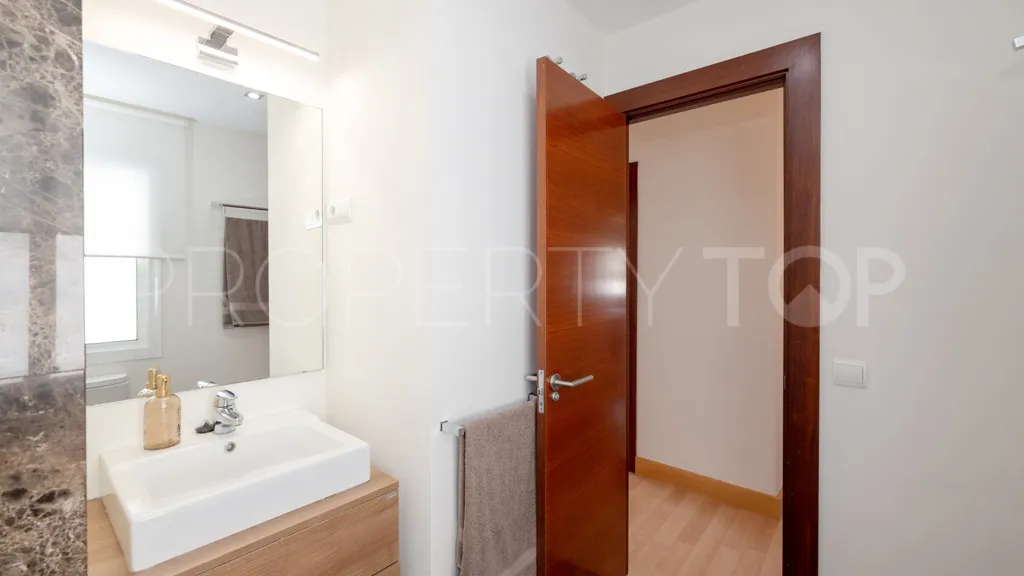 Se vende apartamento en Estepona Puerto de 3 dormitorios