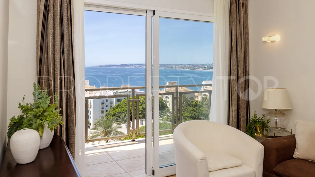 Se vende apartamento en Estepona Puerto de 3 dormitorios
