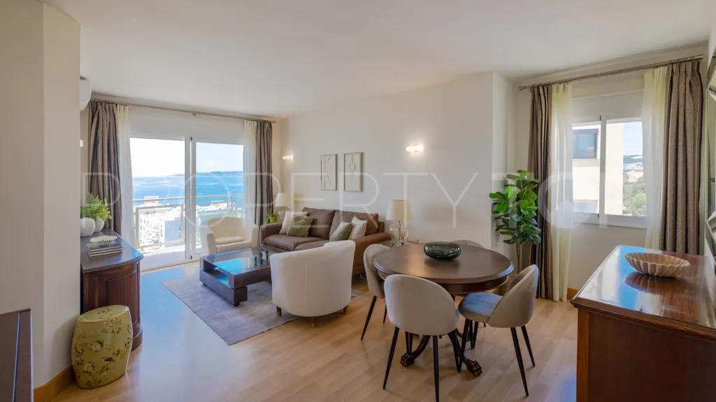 Se vende apartamento en Estepona Puerto de 3 dormitorios