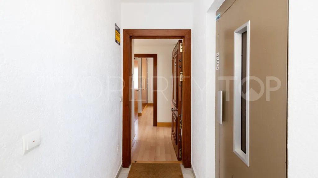 Se vende apartamento en Estepona Puerto de 3 dormitorios