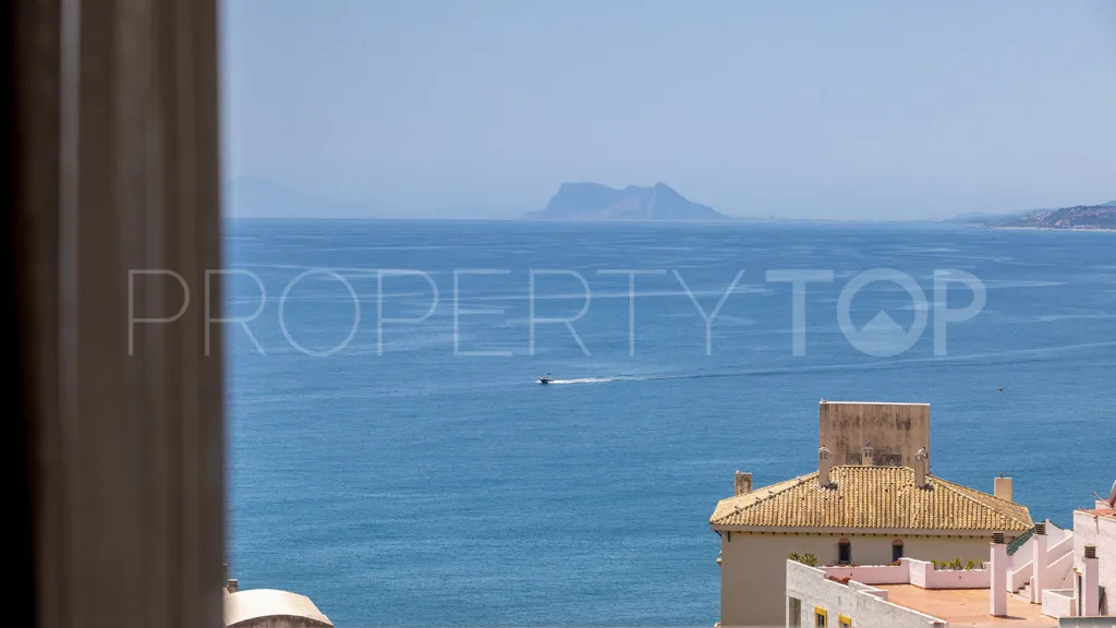 Se vende apartamento en Estepona Puerto de 3 dormitorios