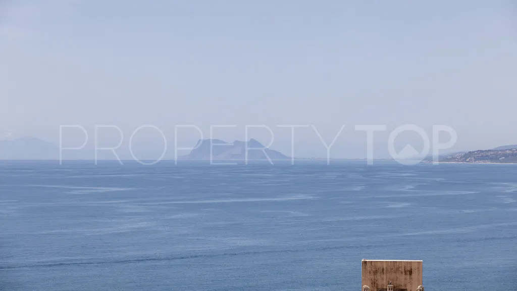 Se vende apartamento en Estepona Puerto de 3 dormitorios