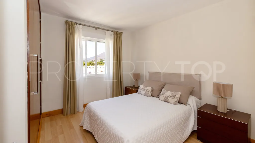 Se vende apartamento en Estepona Puerto de 3 dormitorios