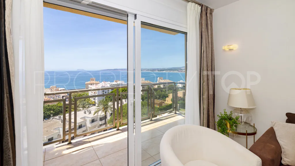 Se vende apartamento en Estepona Puerto de 3 dormitorios