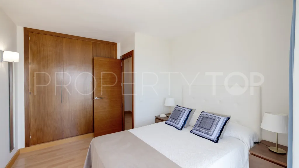 Se vende apartamento en Estepona Puerto de 3 dormitorios