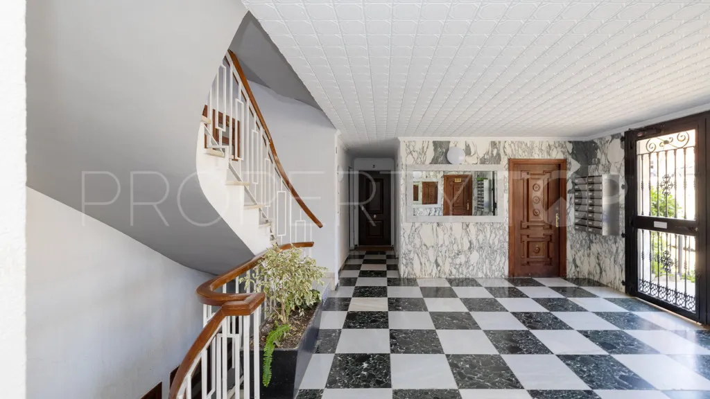 Se vende apartamento en Estepona Puerto de 3 dormitorios