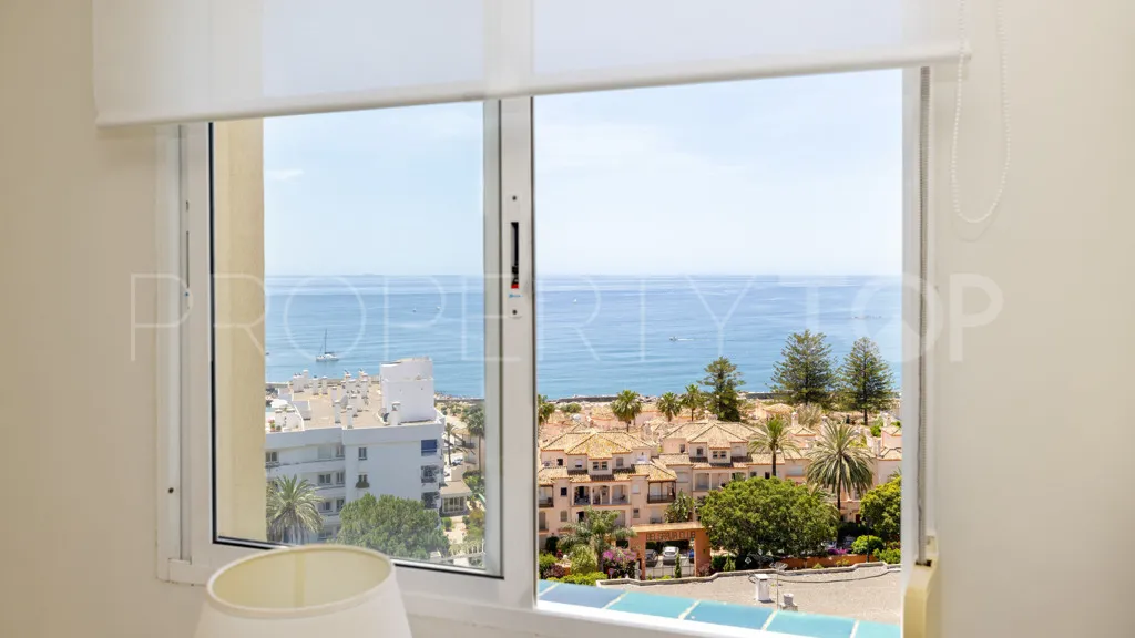 Se vende apartamento en Estepona Puerto de 3 dormitorios