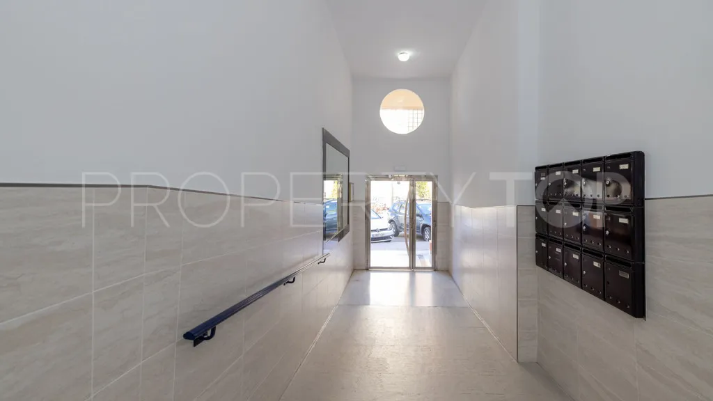 Apartamento de 3 dormitorios en venta en Estepona