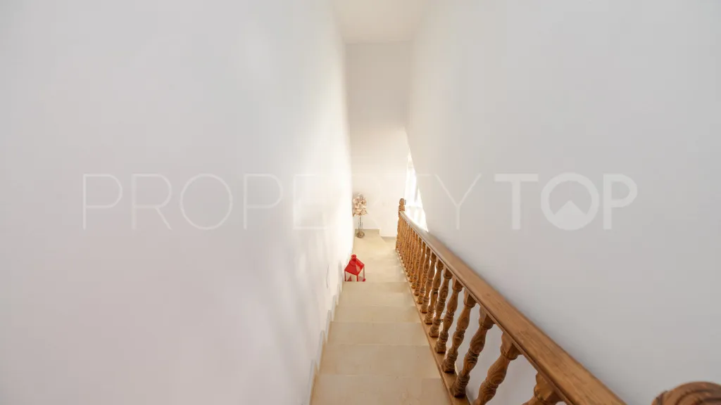 Apartamento de 3 dormitorios en venta en Estepona