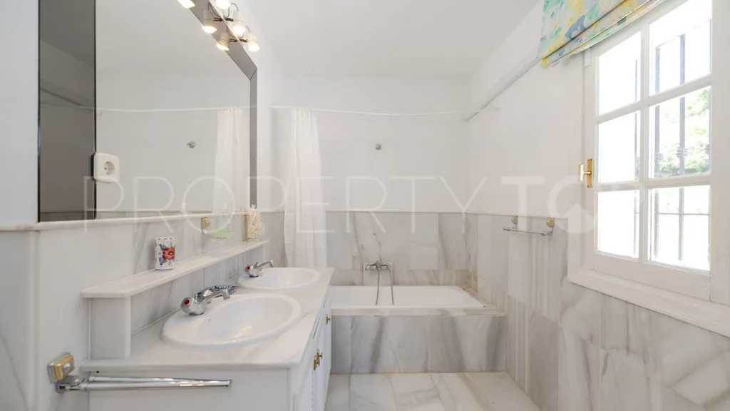 Chalet a la venta en Benahavis