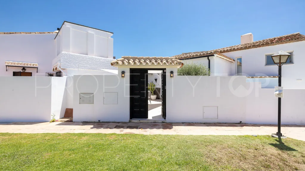 Comprar chalet con 2 dormitorios en Bahia Dorada