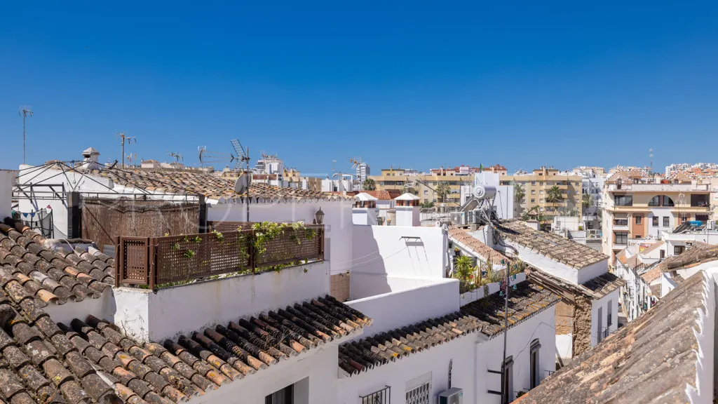 For sale chalet in Estepona