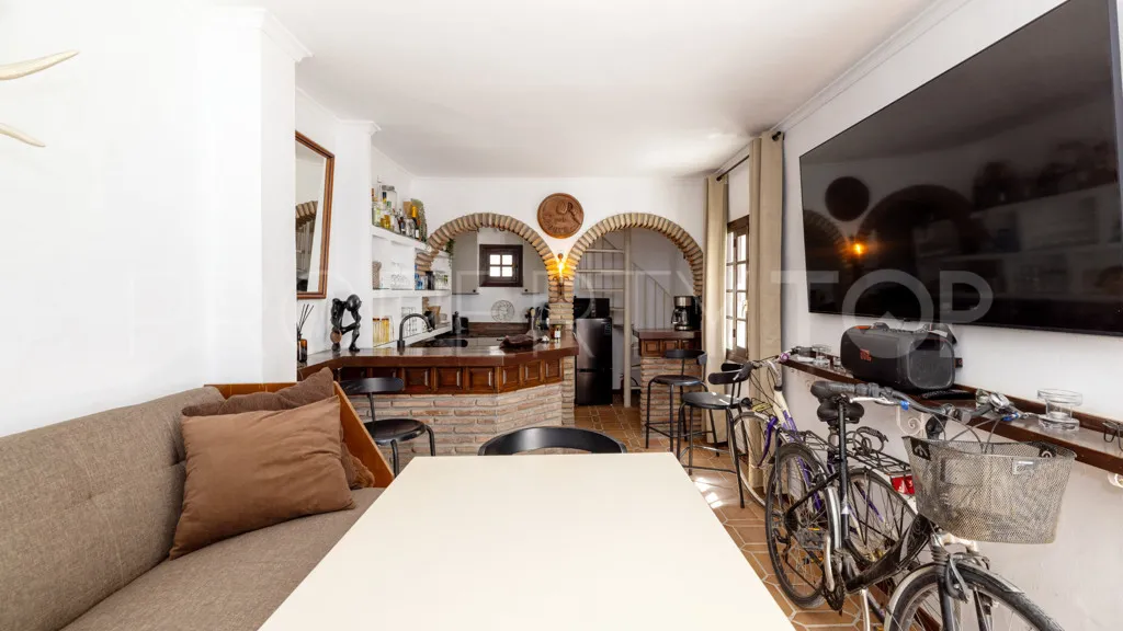 For sale chalet in Estepona