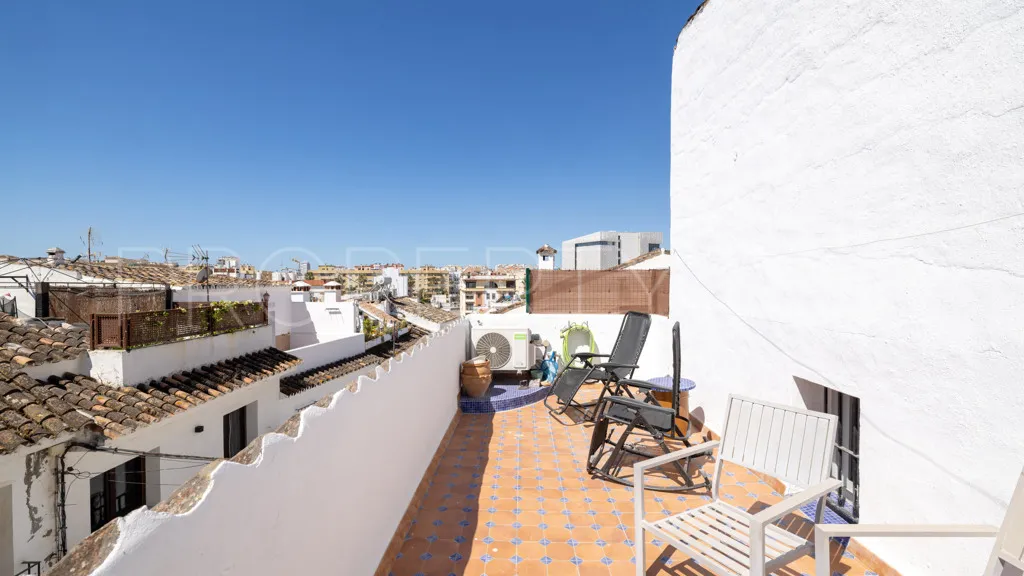 For sale chalet in Estepona