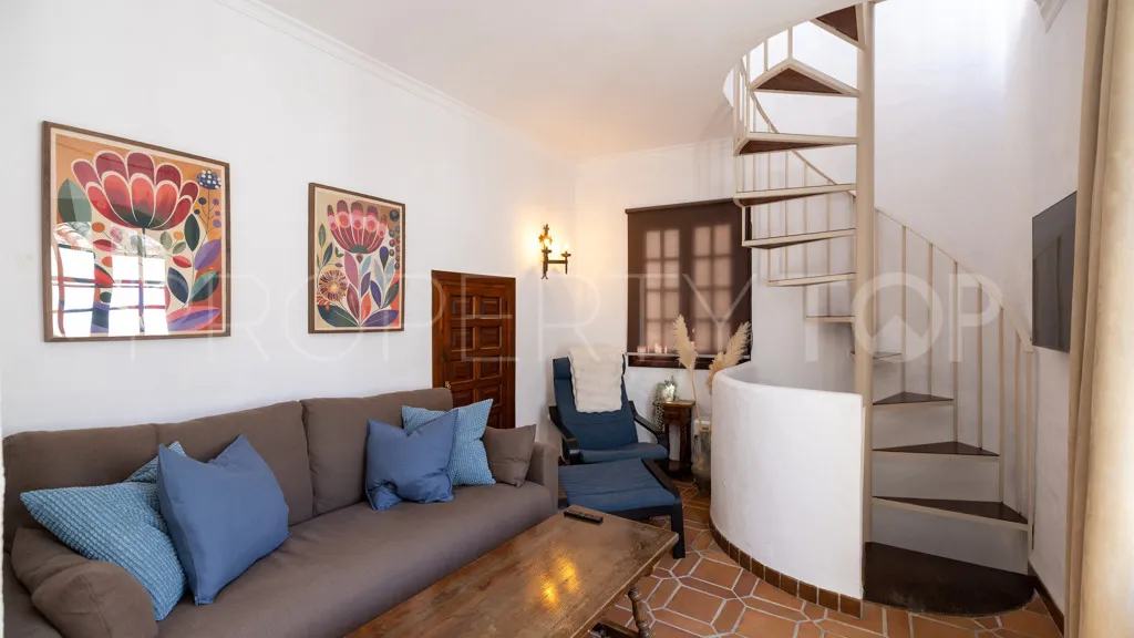 For sale chalet in Estepona
