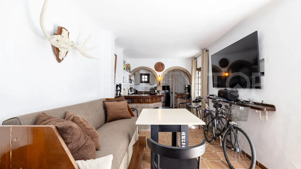 For sale chalet in Estepona