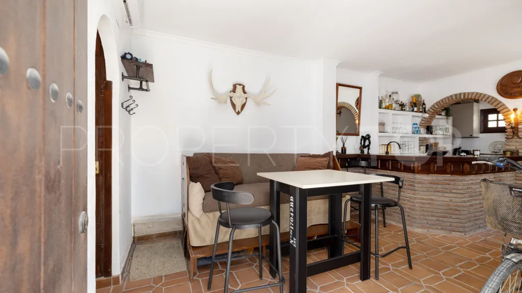 For sale chalet in Estepona