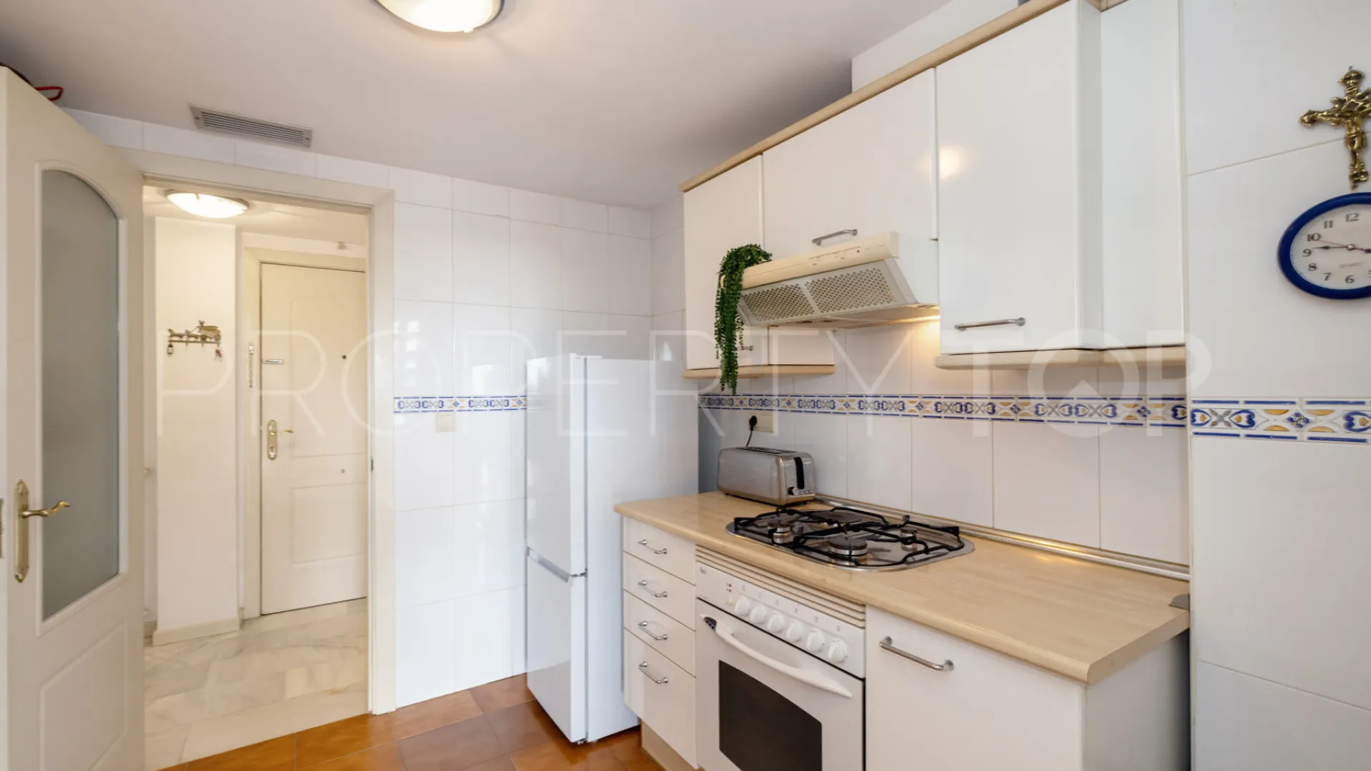 Apartamento en venta en Estepona Puerto con 3 dormitorios