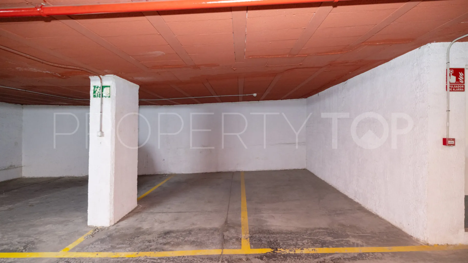 Apartamento en venta en Estepona Puerto con 3 dormitorios