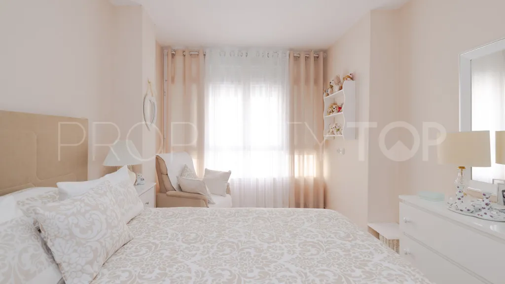 Apartamento a la venta en Estepona Puerto de 3 dormitorios