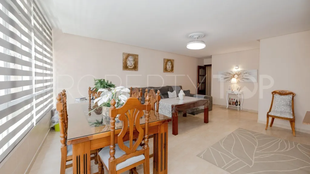 Apartamento a la venta en Estepona Puerto de 3 dormitorios