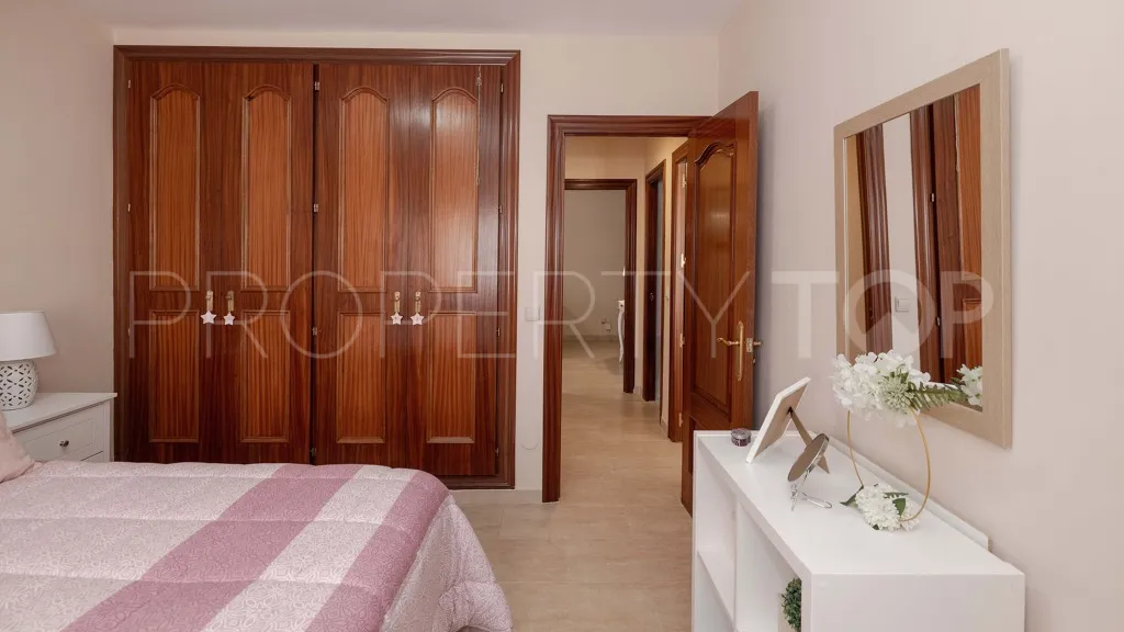 Apartamento a la venta en Estepona Puerto de 3 dormitorios