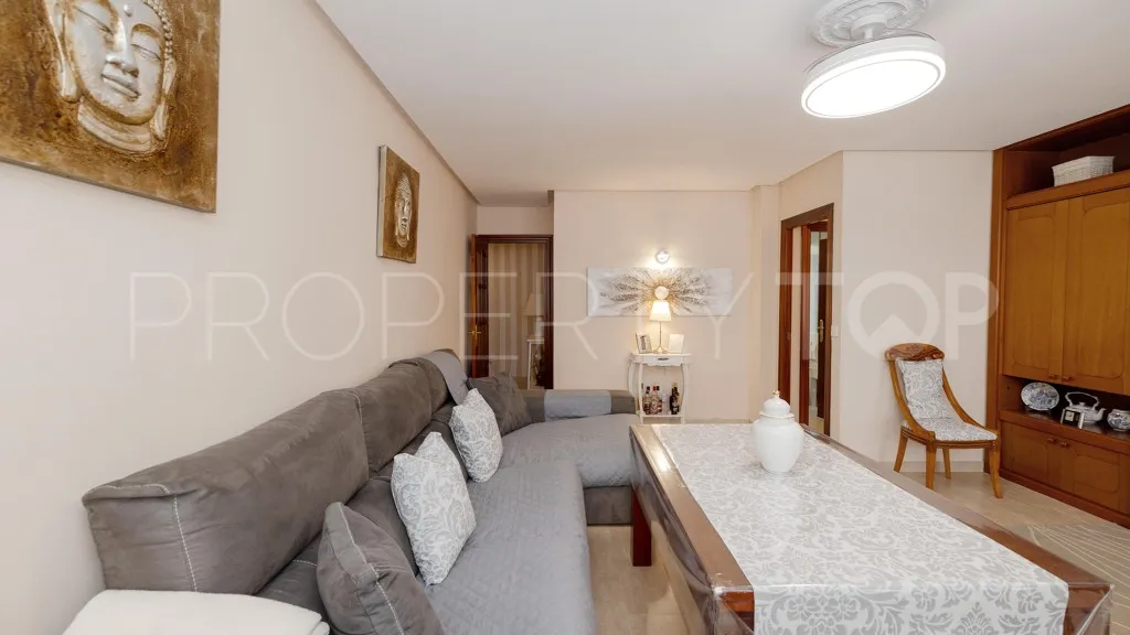 Apartamento a la venta en Estepona Puerto de 3 dormitorios