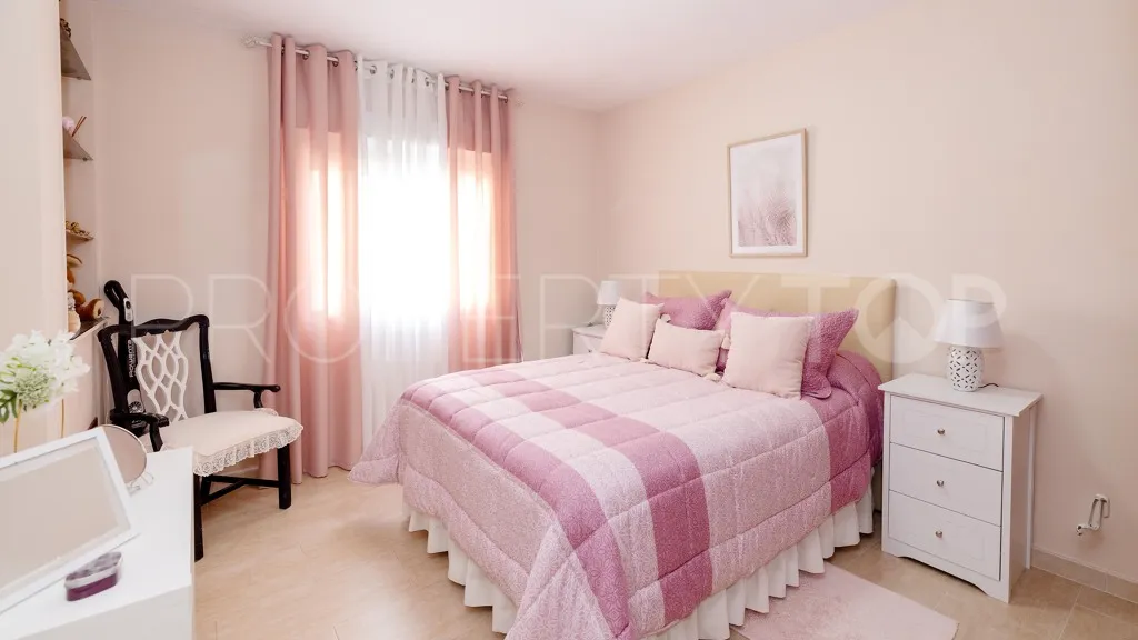 Apartamento a la venta en Estepona Puerto de 3 dormitorios