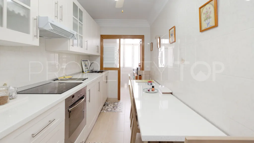 Apartamento a la venta en Estepona Puerto de 3 dormitorios
