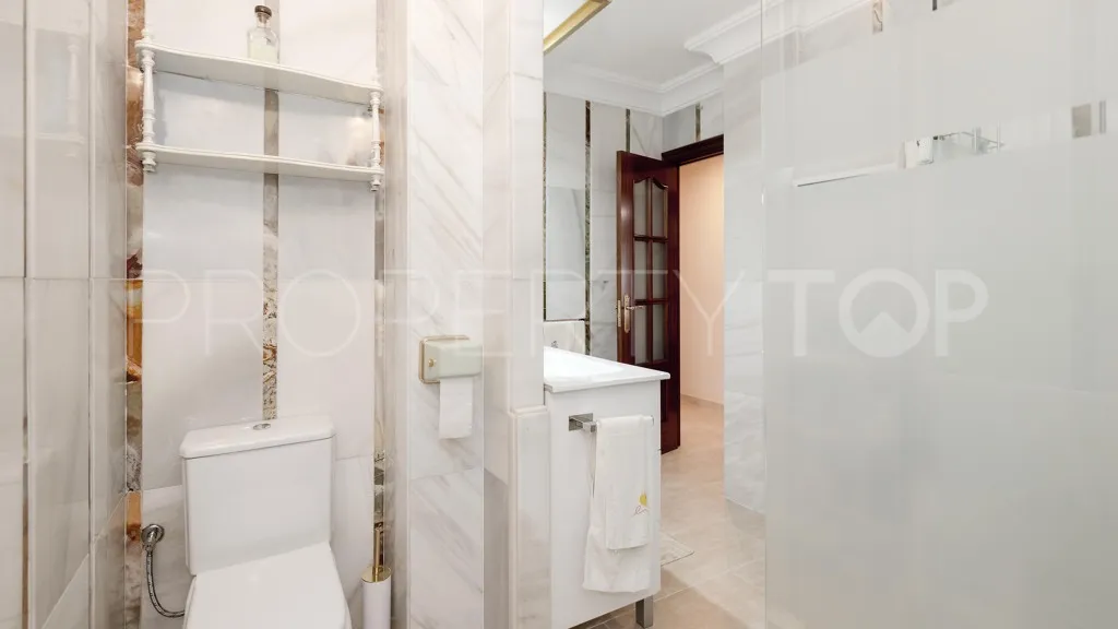 Apartamento a la venta en Estepona Puerto de 3 dormitorios