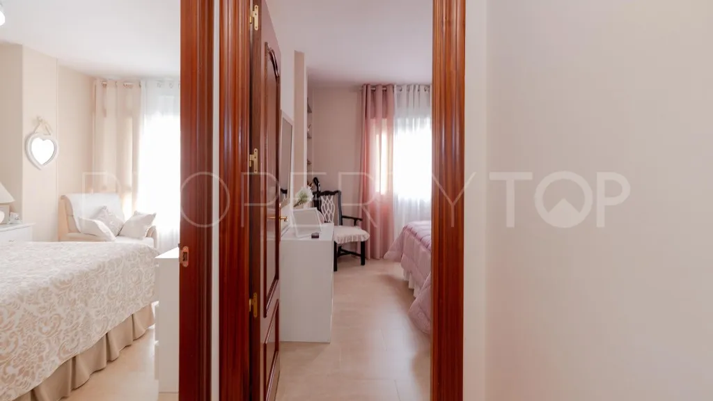 Apartamento a la venta en Estepona Puerto de 3 dormitorios