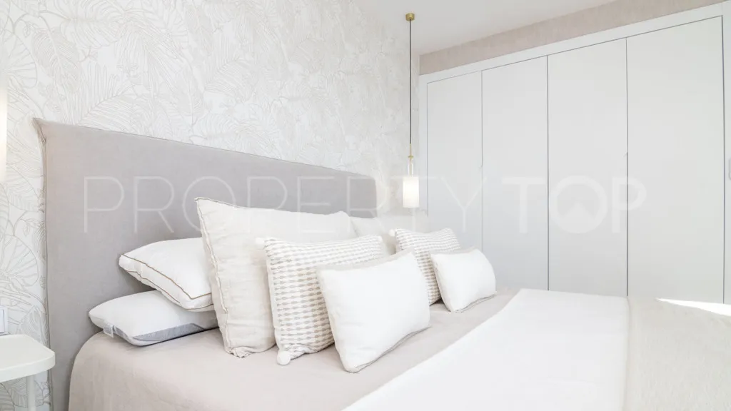 Apartamento en venta en Estepona Puerto