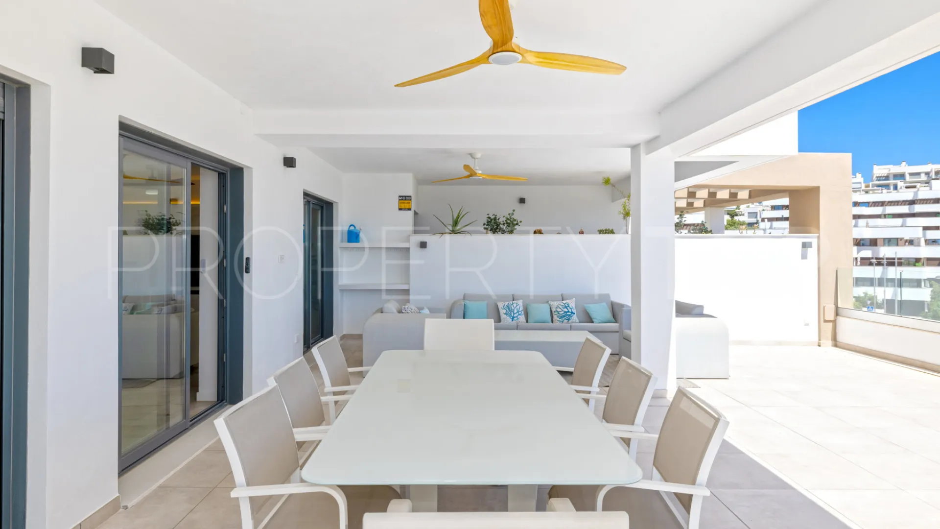 Apartamento en venta en Estepona Puerto