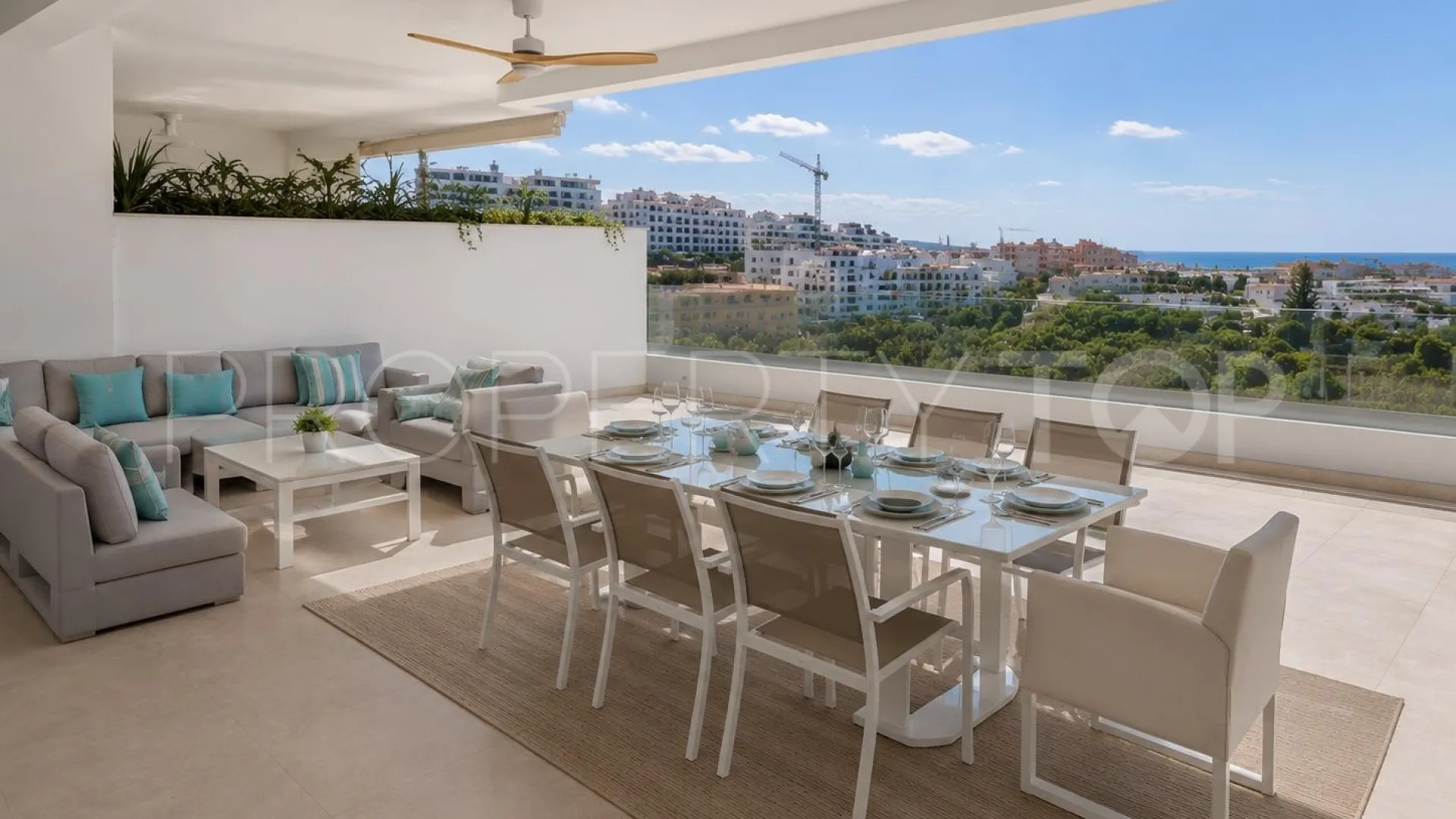Apartamento en venta en Estepona Puerto