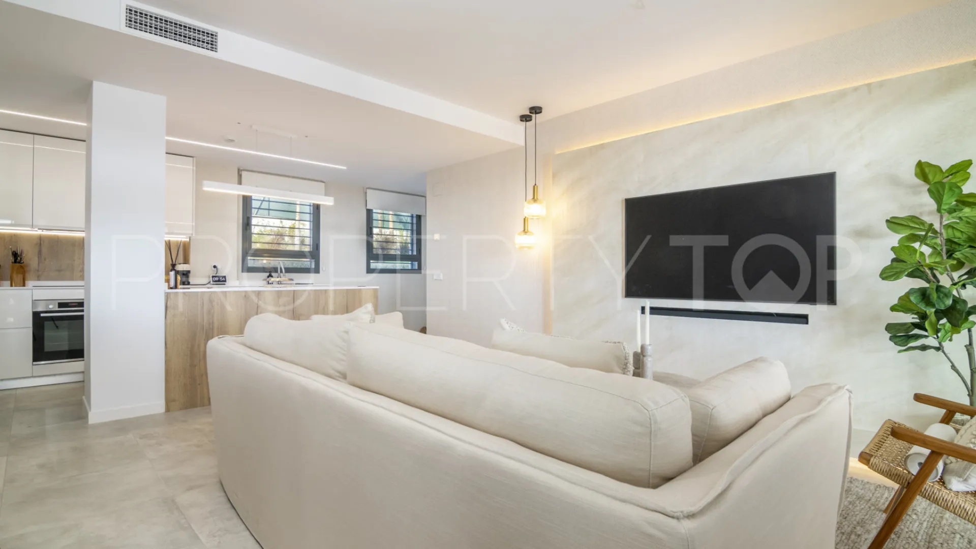 Apartamento en venta en Estepona Puerto