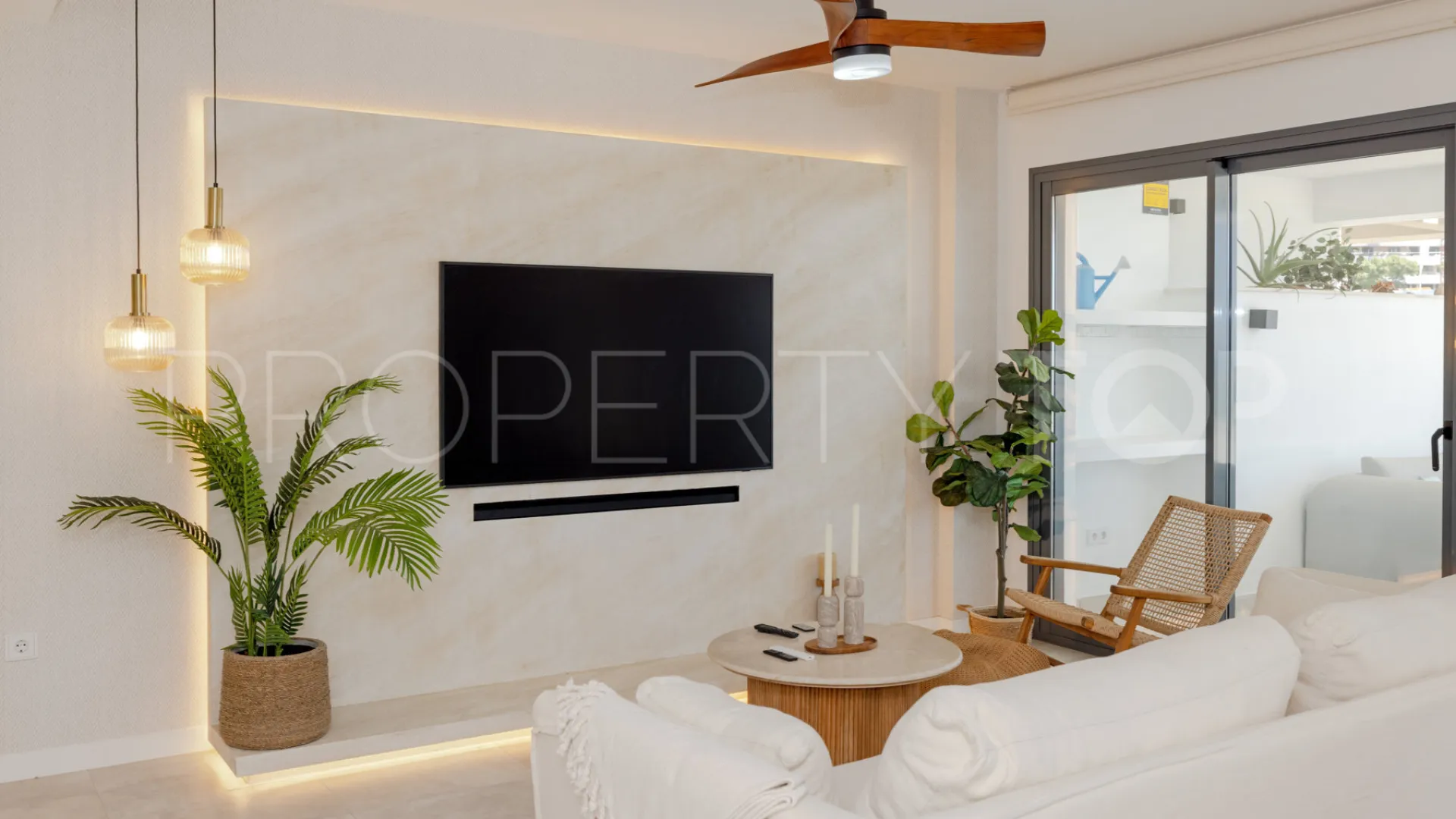 Apartamento en venta en Estepona Puerto