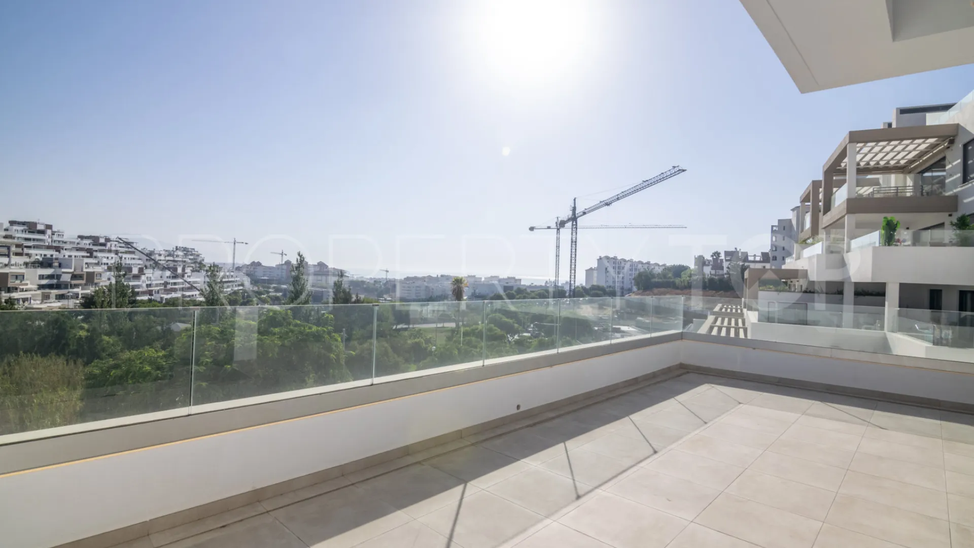 Apartamento en venta en Estepona Puerto