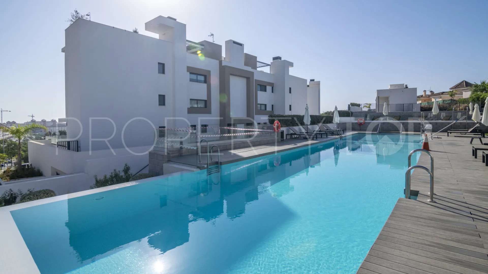 Apartamento en venta en Estepona Puerto