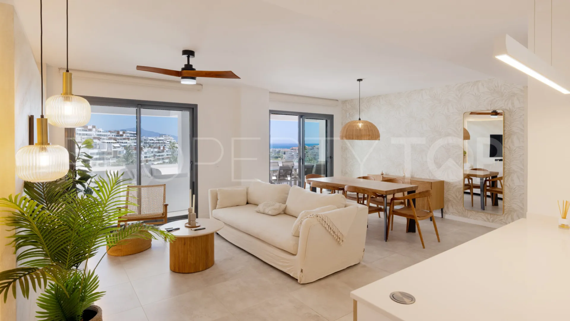 Apartamento en venta en Estepona Puerto