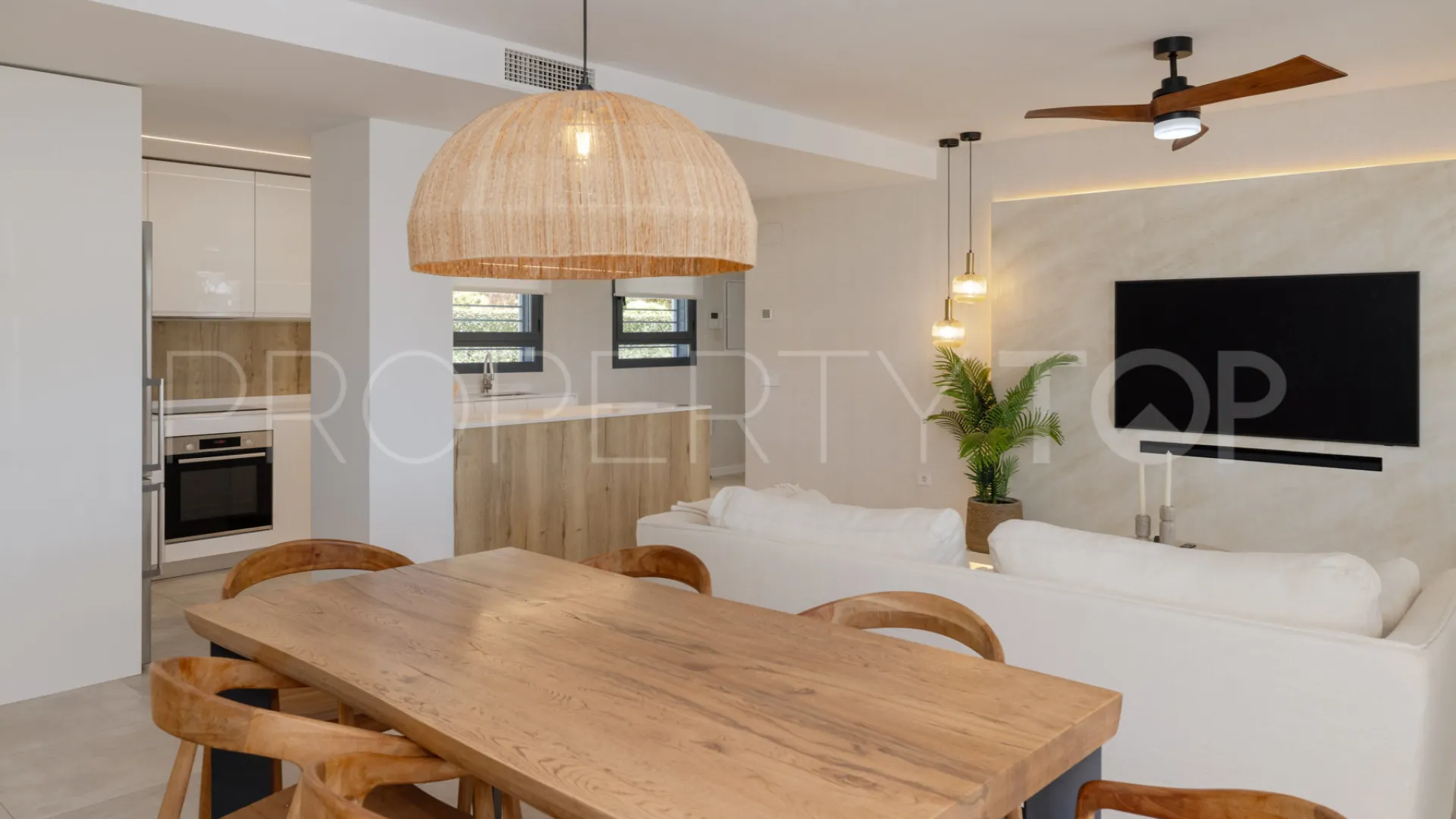 Apartamento en venta en Estepona Puerto