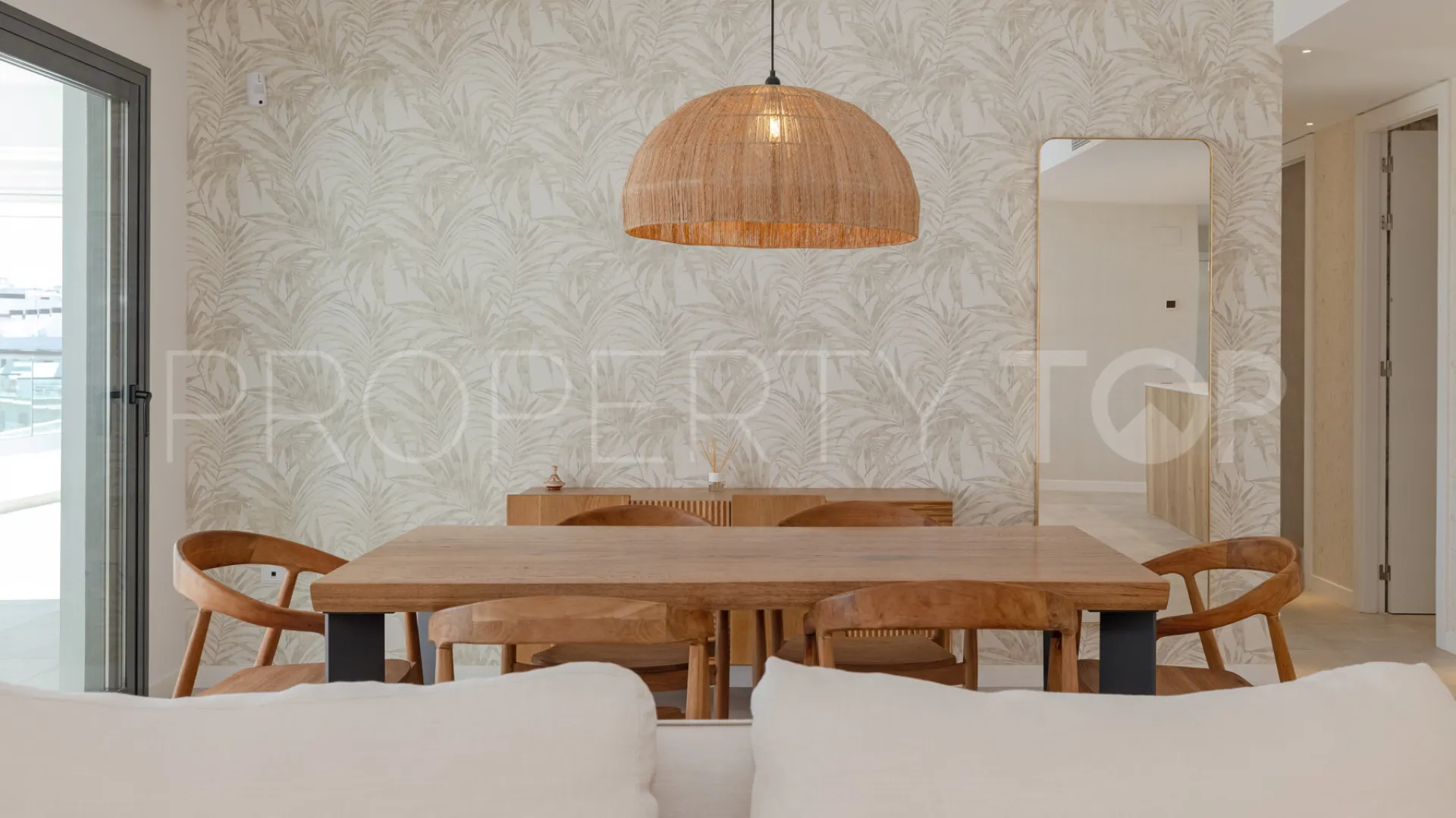 Apartamento en venta en Estepona Puerto