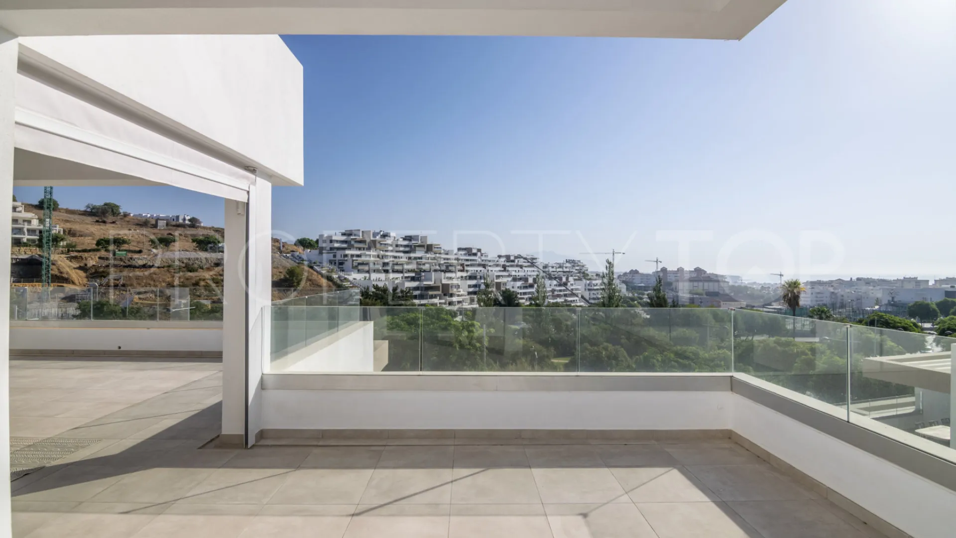 Apartamento en venta en Estepona Puerto