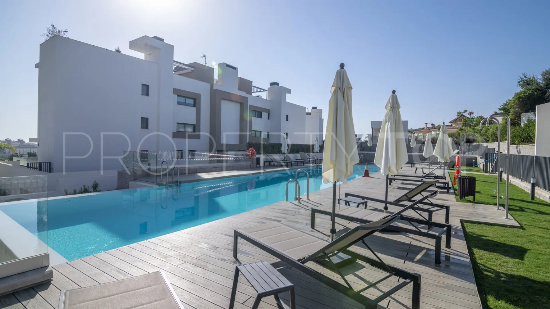 Apartamento en venta en Estepona Puerto